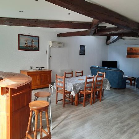 Appartement Tres Spacieux 4 Chambres 6 Couchages Noidans-le-Ferroux Bagian luar foto